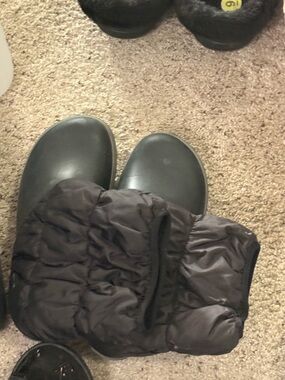 CROCS Black Quilted Puff Winter Boots